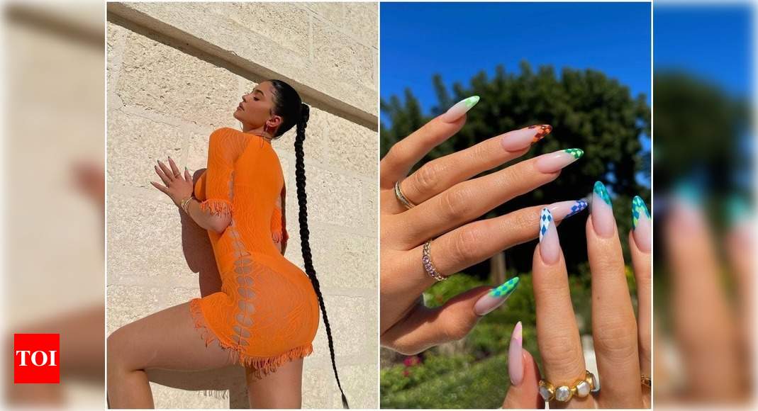 Kylie Rocks Checkered Nails It S The Hot Trend Of 21 Times Of India