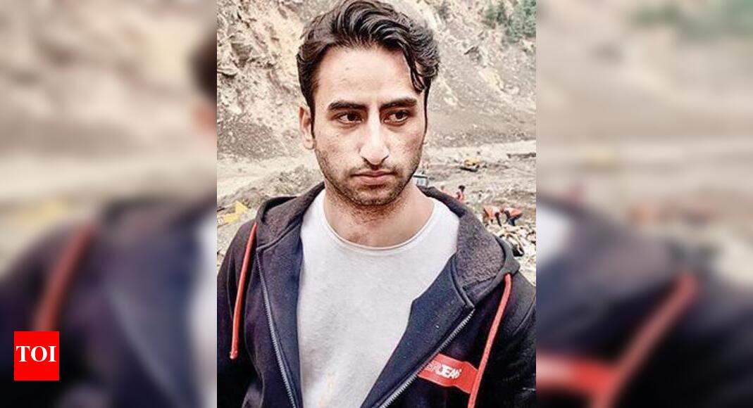 Family of Kashmir engineer searches for him amidst the debris, hopes