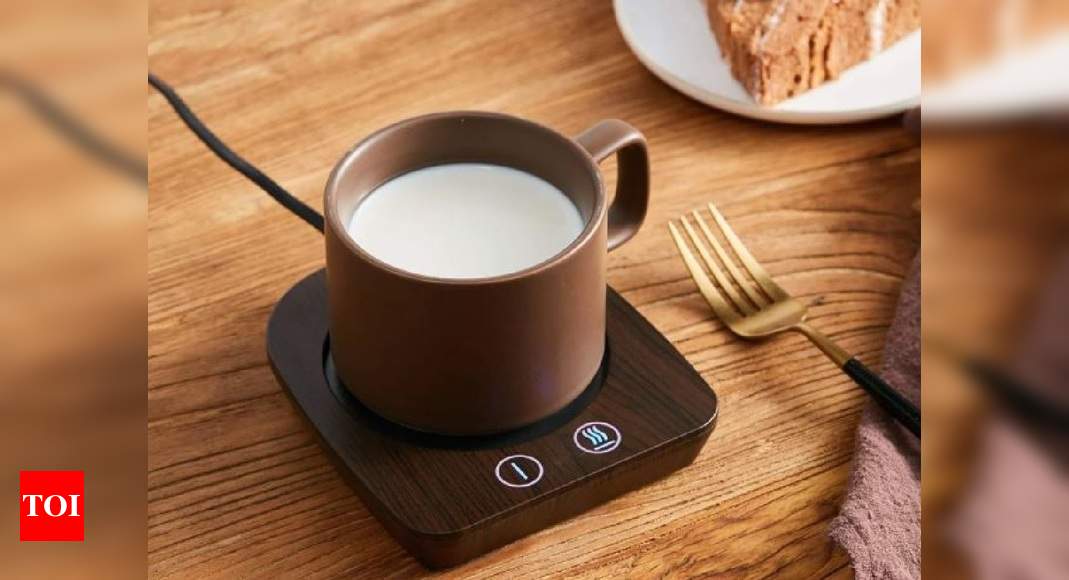 USB Coffee Mug Warmer: Candle Wax Warmer Smart Electric Cup Warmer Charge for Phone Home Desk Office Use Beverage Heating Plate with Gravity Switch