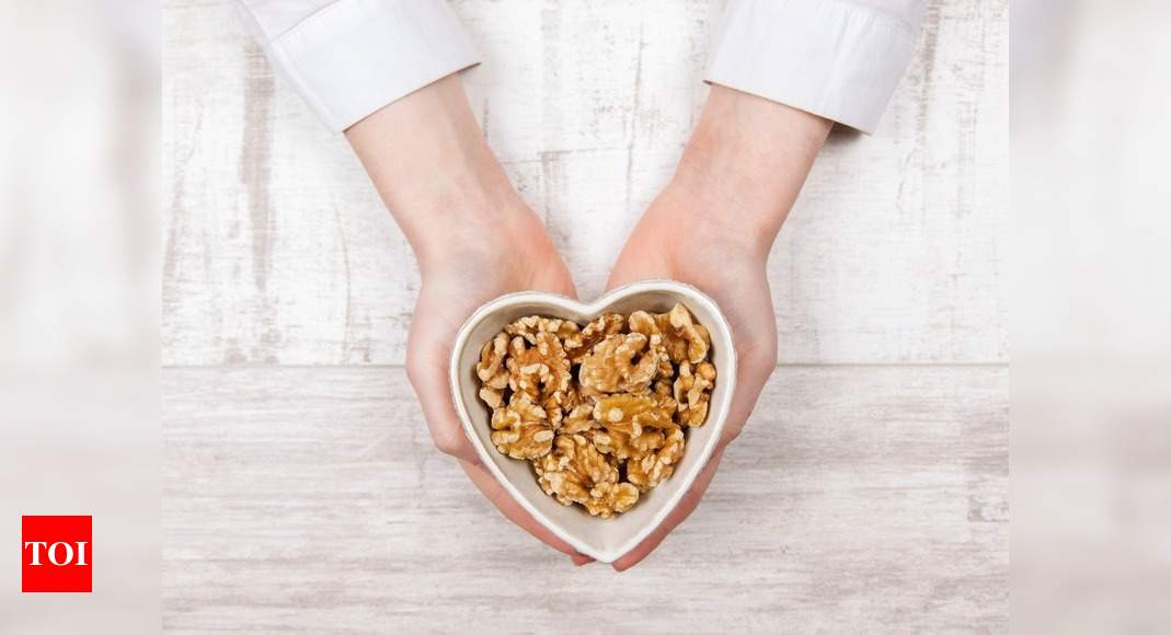 Walnuts: Health benefits, nutrition and the right way to have them