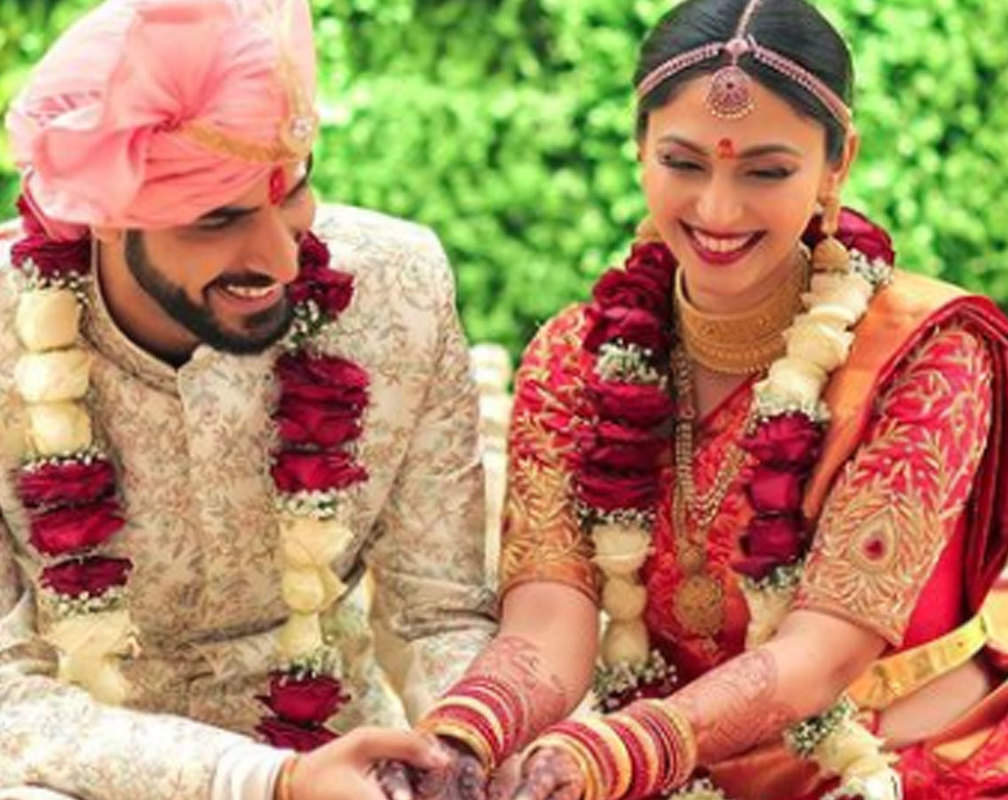 
Shamata Anchan exchanges wedding vows with beau Gaurav Verma
