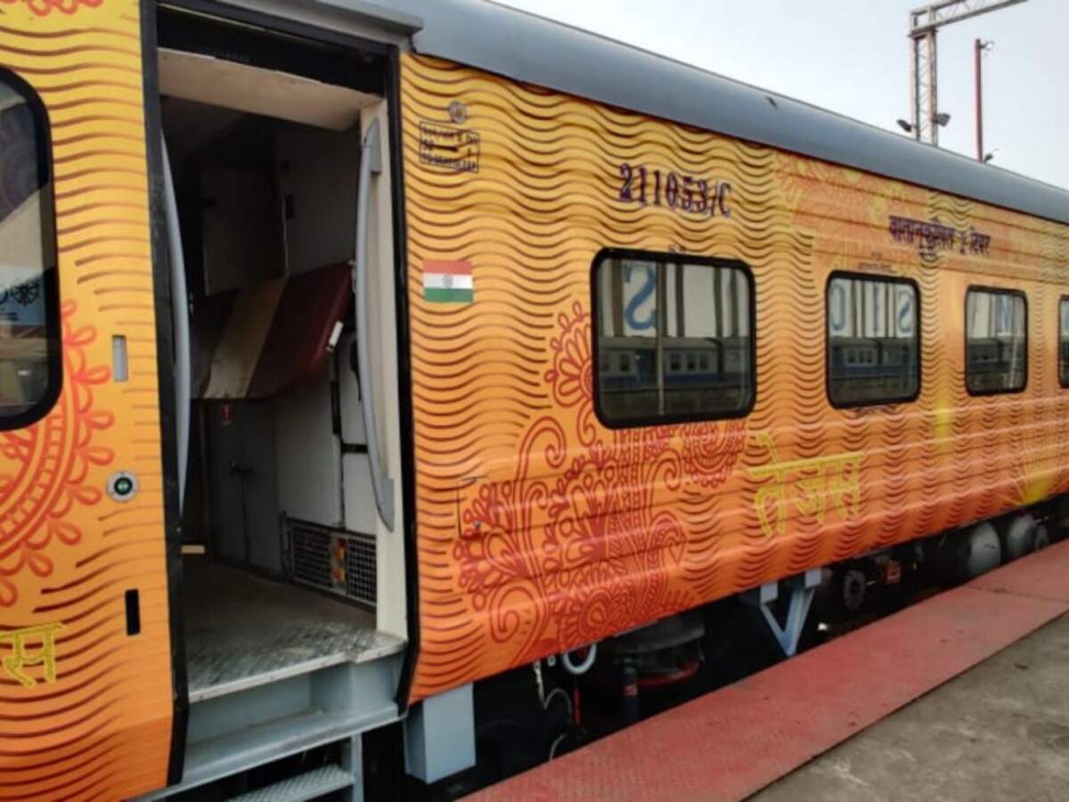 Indian Railways to make 500 Tejas-style AC sleeper coaches to 