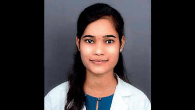 Karnataka: Labourers' daughter tops BSc nursing, says daily ...