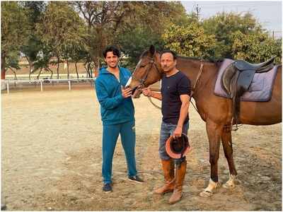 Sidharth Malhotra enjoys a horse riding session in Lucknow - view photos