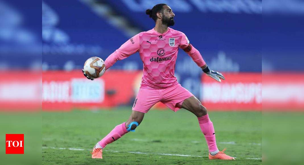 mumbai city fc goalkeeper jersey