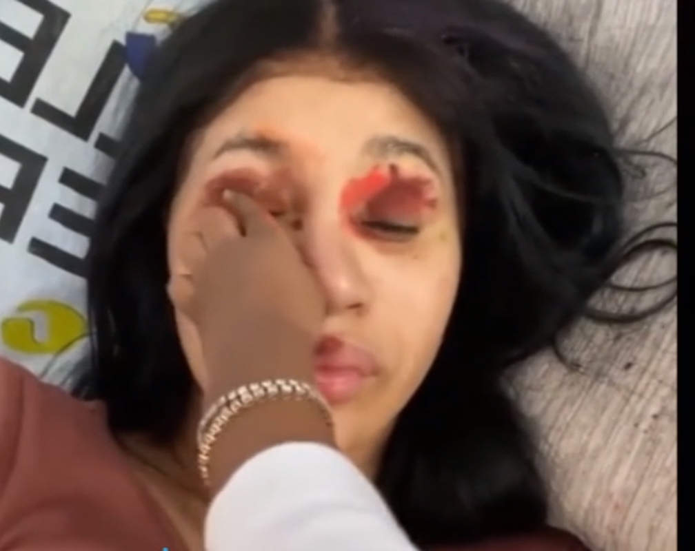 
Cardi B gets her makeup done by daughter Kulture; shares the end result video
