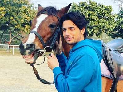Sidharth Malhotra enjoys a horse riding session in Lucknow on the sets of ‘Mission Majnu’