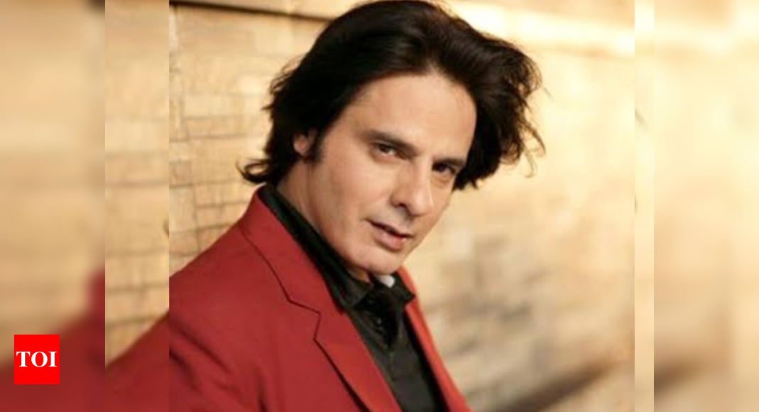 First Bigg Boss winner Rahul Roy says he was watching #BB14 even while