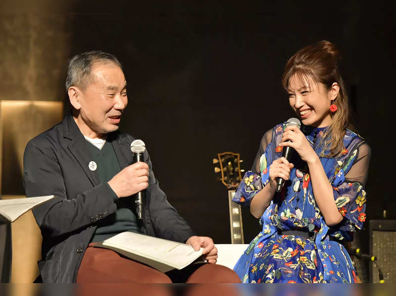 Author Haruki Murakami hosts live jam for relaxation amid pandemic