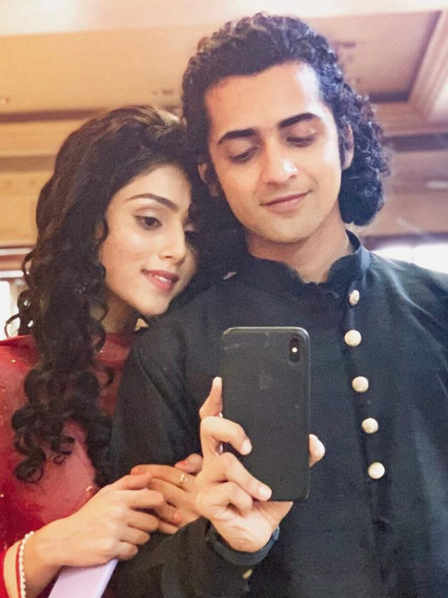 Sumedh Mudgalkar & Mallika Singh's love-filled pics | Times of India