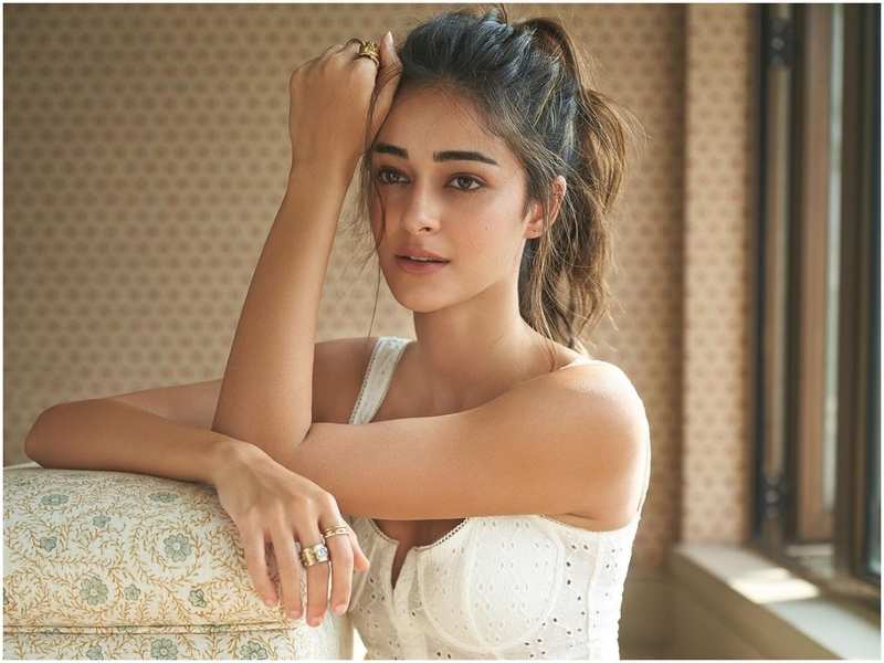 Ananya Panday's latest photoshoot pictures will leave you mesmerised |  Hindi Movie News - Times of India