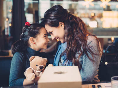 4 ways to differentiate between reward and bribe