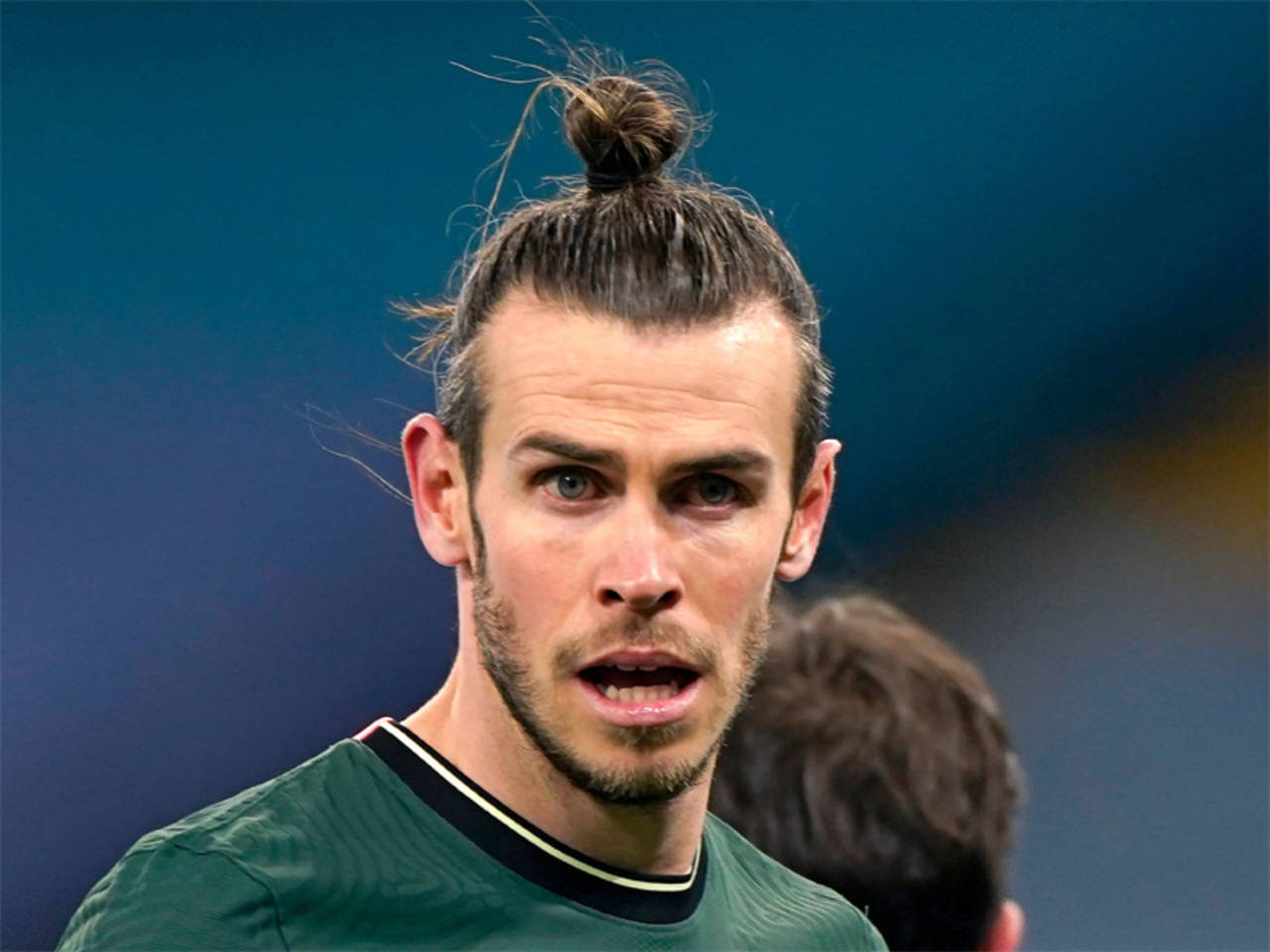 Gareth Bale unfurls famous man bun in the middle of Real Madrid clash to  show exactly what his hair looks like now  Wales Online