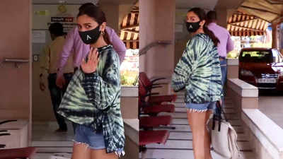 Alia Bhatt looks chic in casuals as she gets papped outside eye clinic in Mumbai