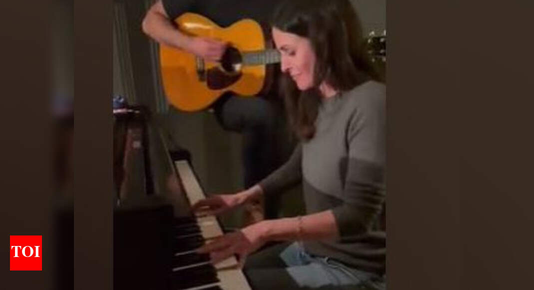Courteney Cox performs 'Friends' theme song on piano Times of India