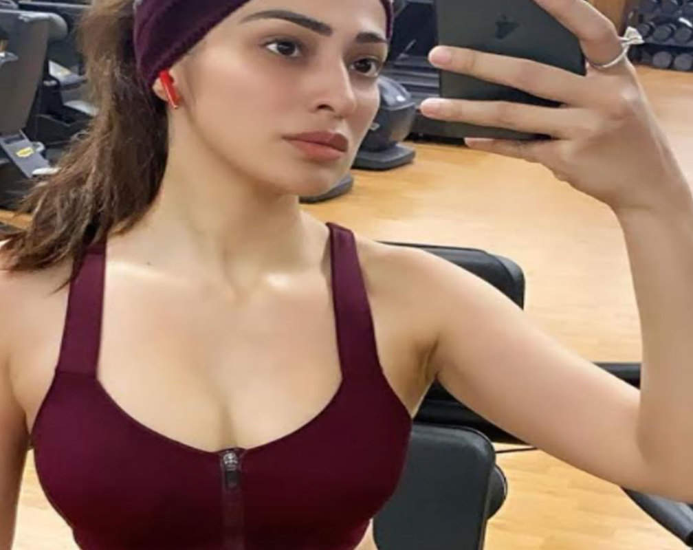 
Raai Laxmi ups the glamour quotient in gym wear and it’s too hot to handle
