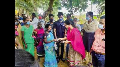 Tamil Nadu: 50 narikuravas, irulas get voter IDs, plan to vote for first time