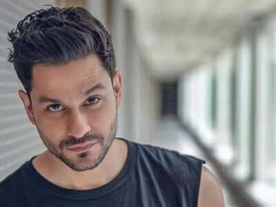 Kunal Kemmu 'humbled' after winning for 'Lootcase'