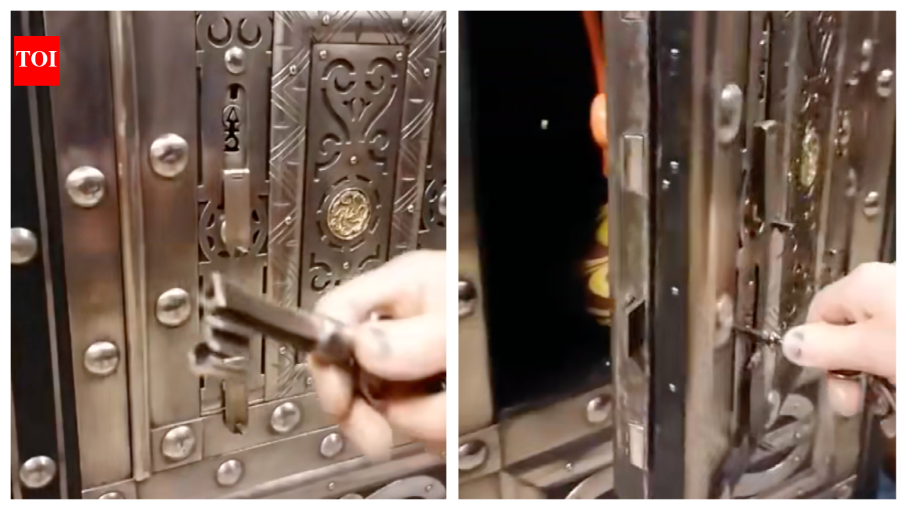 Amazing: Ancient lock opening mechanism