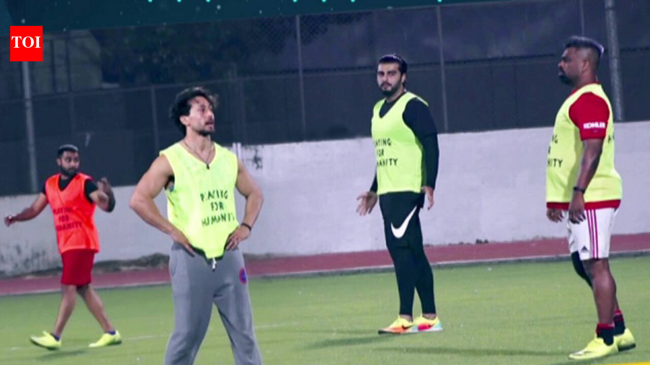 Making the most of their Sunday, Arjun Kapoor, Aparshakti Khurana, and ...