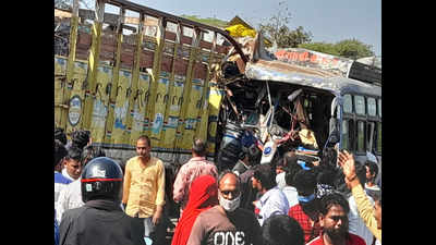 MP: 7 injured in bus mishap in Ujjain