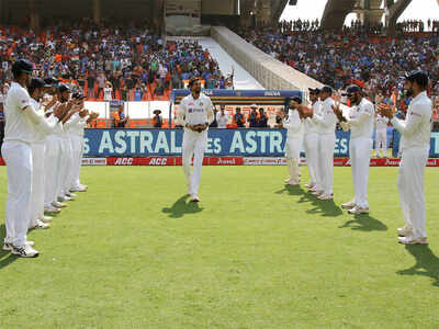 Felicitation by President and teammates' guard of honour mark Ishant's 100th Test