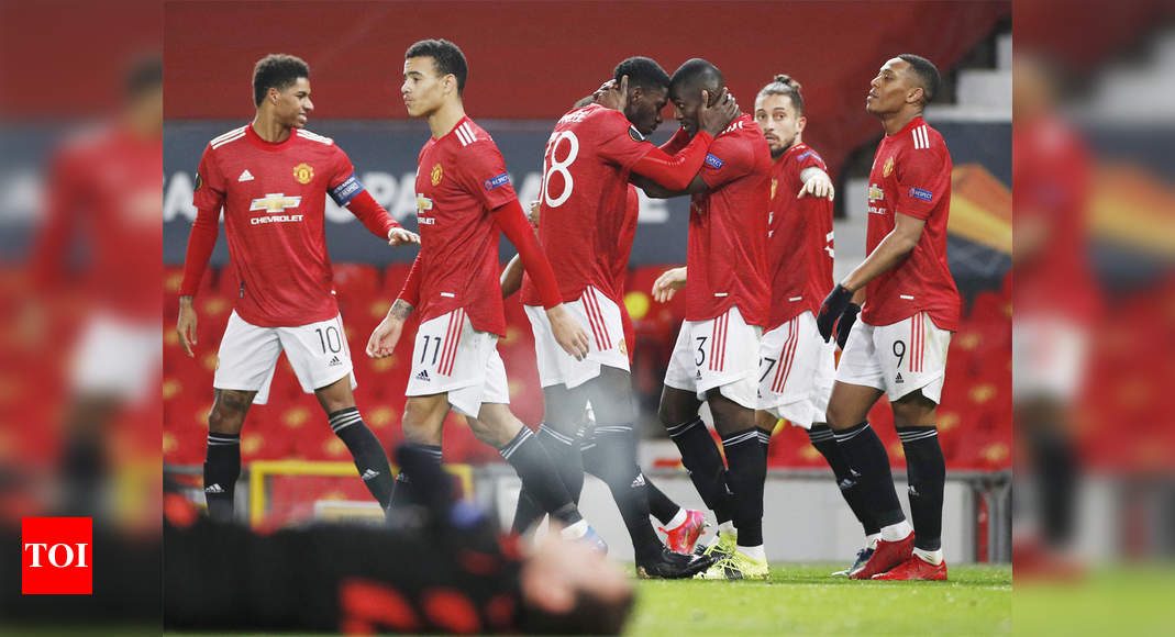 Manchester United stroll into Europa League last 16