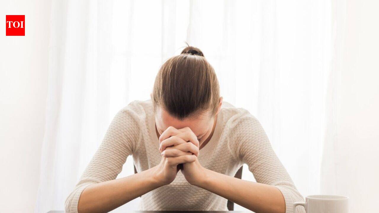 7 signs you're 'bottling up' your emotions and fighting your own battles
