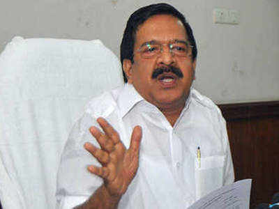 'Kerala CM and his cabinet suffering from Alzheimer's ...