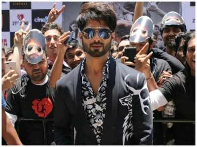 Shahid Kapoor shares a sweet thank you note for all his fans; says 'This love is rare, blessed to have it'
