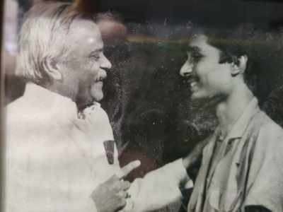 PIC: Saandeep Patel shares an old memory with father Jayantiram Ji Patel