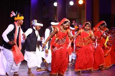 Korku tribal artists bring Gadli dance to the city