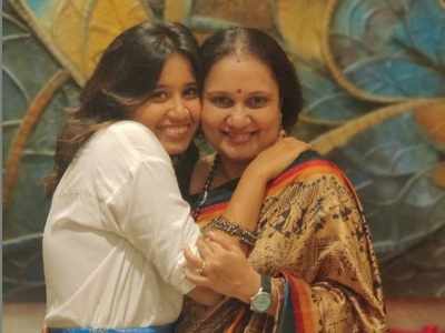 My mother is a wonderful co-star: Swanandi Berde