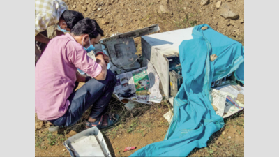 Tamil Nadu: Burglars take cash out of stolen ATM, abandon machine