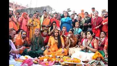 Maha Kumbh: Helicopter, paragliders and over 100-member musical bands at first royal procession of akhadas