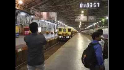 Man climbs up Harbour trains’ rooftops twice, services hit in Mumbai