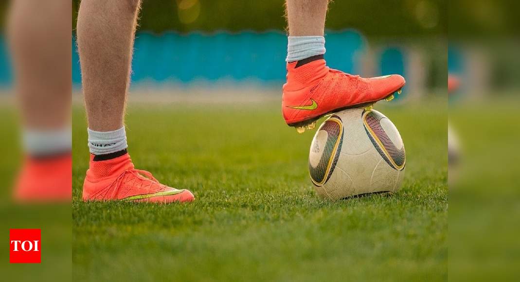 Football Shoes Under Rs 1,000: Popular 