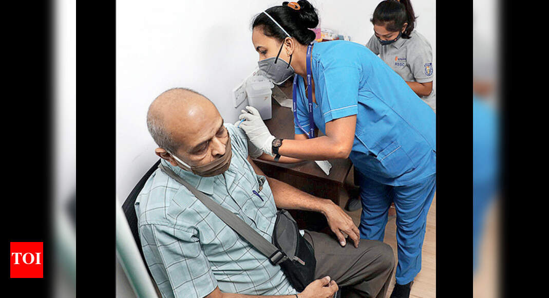 Vax centre delays hamper those accompanying srs