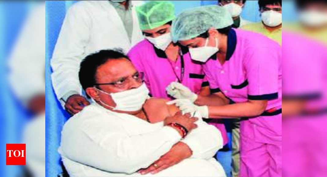 CM, Raje take 1st dose of Covid vaccine | Jaipur News - Times of India
