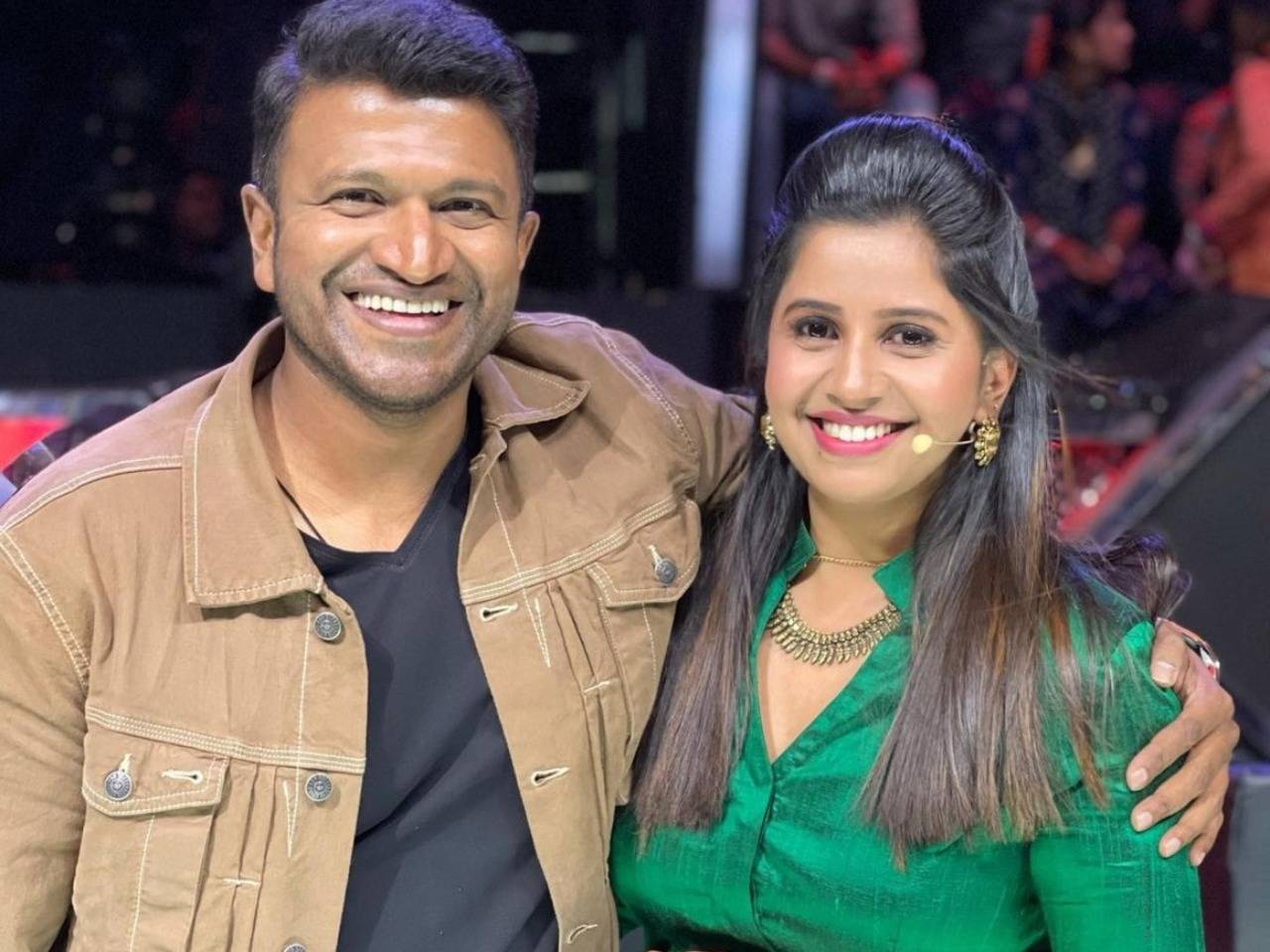 TV host Anushree enjoys a fangirl moment with actor Puneeth Rajkumar; see  pic - Times of India
