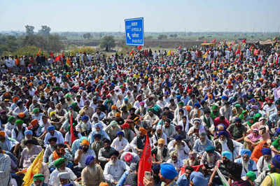 Elderly farmers lead the way in KMP Expressway protest