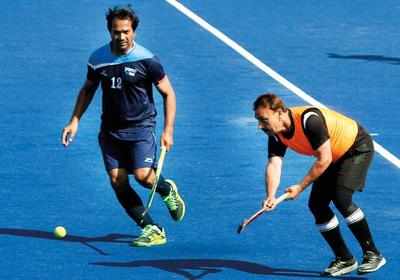 Delhi, Chennai stun rivals to seal berth in hockey finals