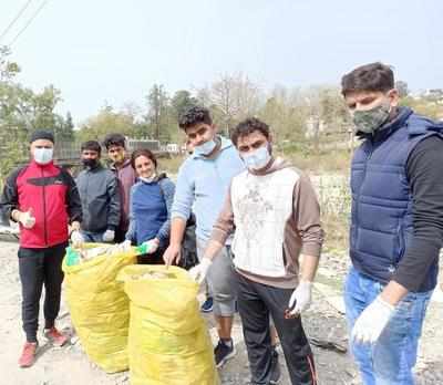 To mark International Women’s Day residents organise #AaoRispanaSaafkre movement to clean river Rispana to show respect to ‘Mother Nature’