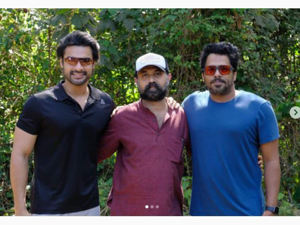 tovino new shirt