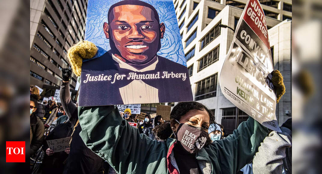 Jury selection begins in George Floyd murder trial - Times of India