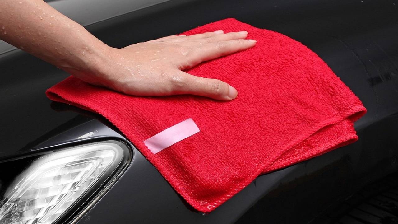 Tar Removers For Cars: To Keep Your Vehicle's Shine Intact