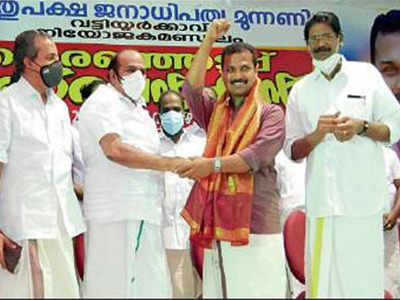 Kerala: Kodiyeri urges partymen to work towards re-electing LDF govt
