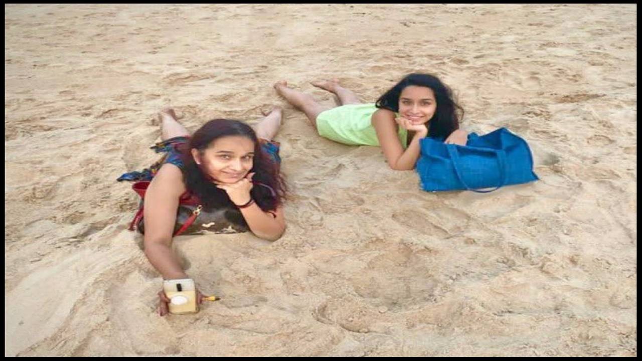 Shraddha Kapoor shares an adorable birthday post for mommy Shivangi  Kolhapure | Hindi Movie News - Times of India