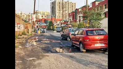 Ghaziabad: Why this Indirapuram road is in poor shape since 2018