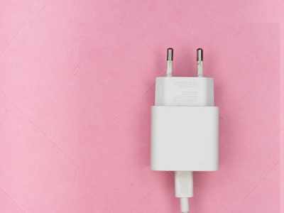 Fast Chargers For Android Smartphones So There's No Waiting For Your Phone  To Charge - Times of India